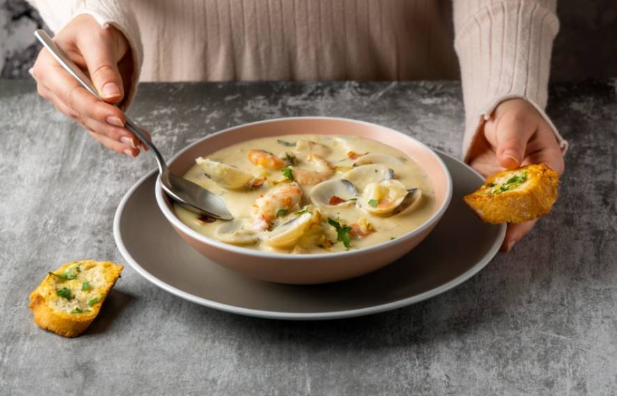 New England and the Mid-Atlantic Coastal Kitchens and Neighborhood Traditions